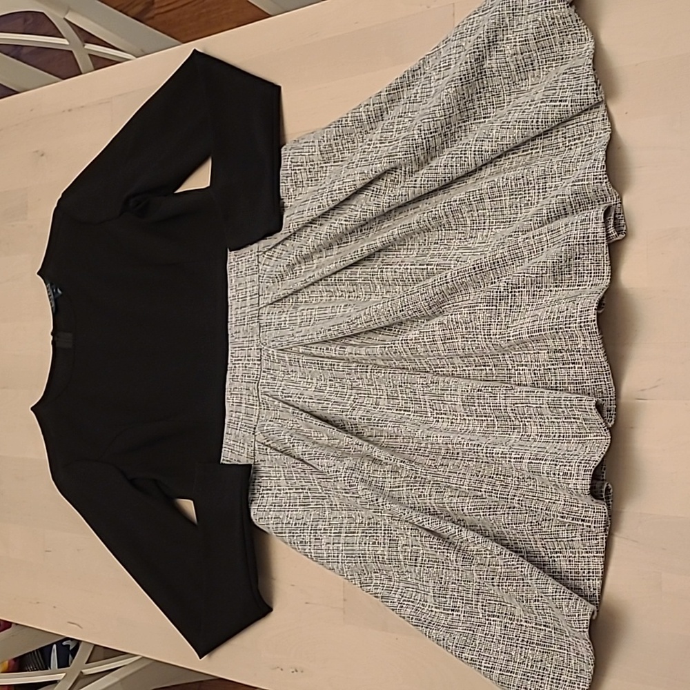NWOT Lauren Ralph Lauren Black and White Long Sleeved Dress with Pockets